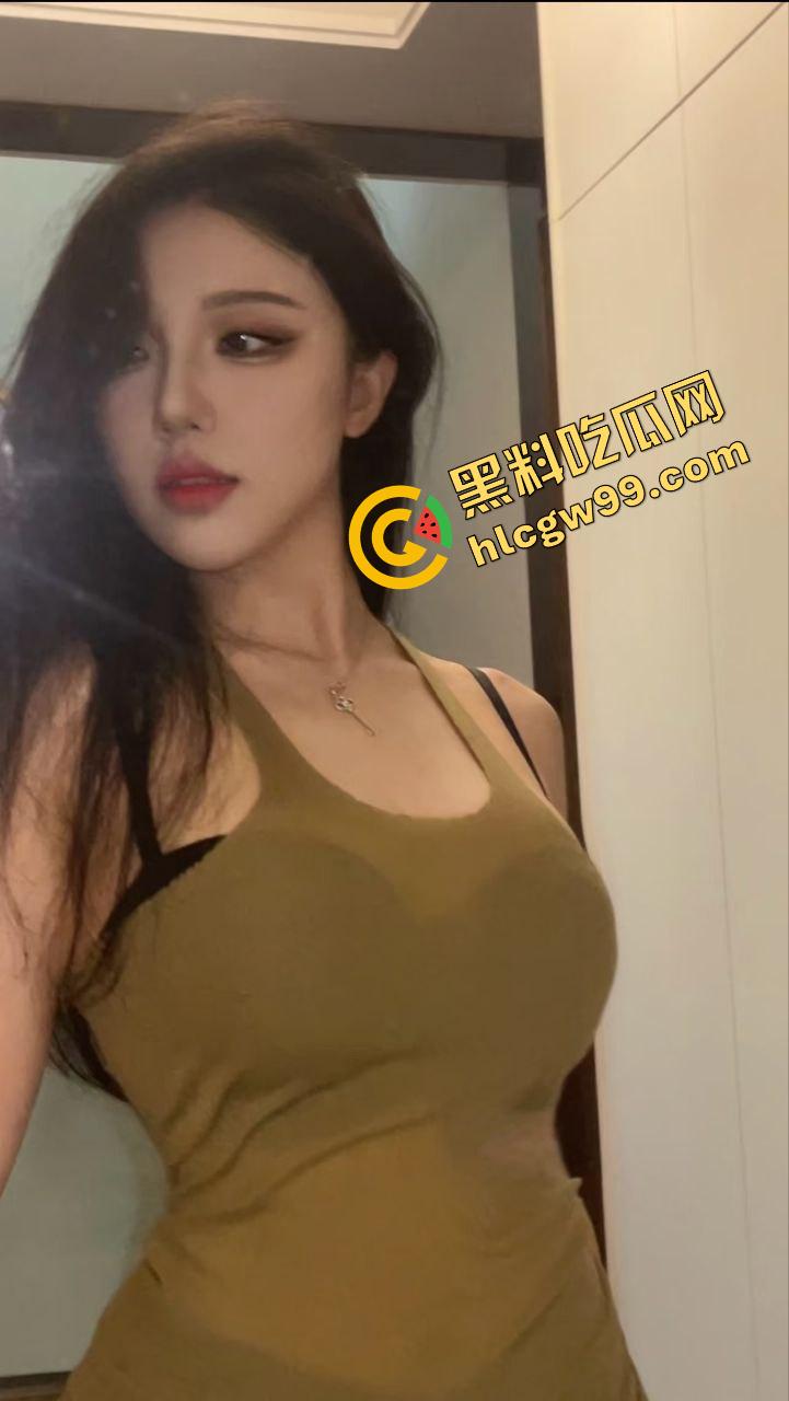 浙江杭州西湖御姐骚鸡【唐韵】极品大G奶诱惑私拍，女上骑乘大奶直晃悠！独家曝光流出！-1