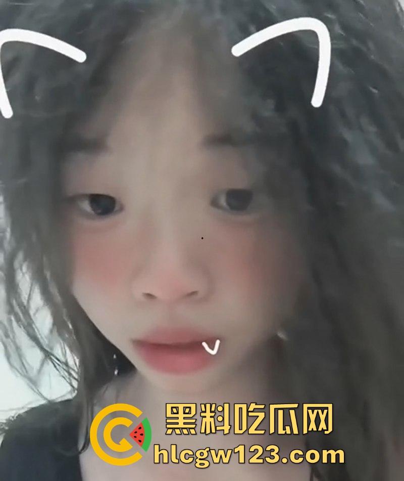 闽西职院护理系美女【林威怡】裸聊视频被曝 童颜巨乳约炮成瘾 揉奶自慰骚到没边！-4