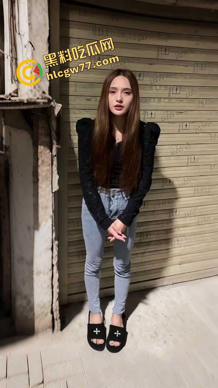 广东某城中村惊现200元极品骚花 牛奶白皮长腿女神 丝袜高跟骑到床板快断 颜值完爆高端外围!-8