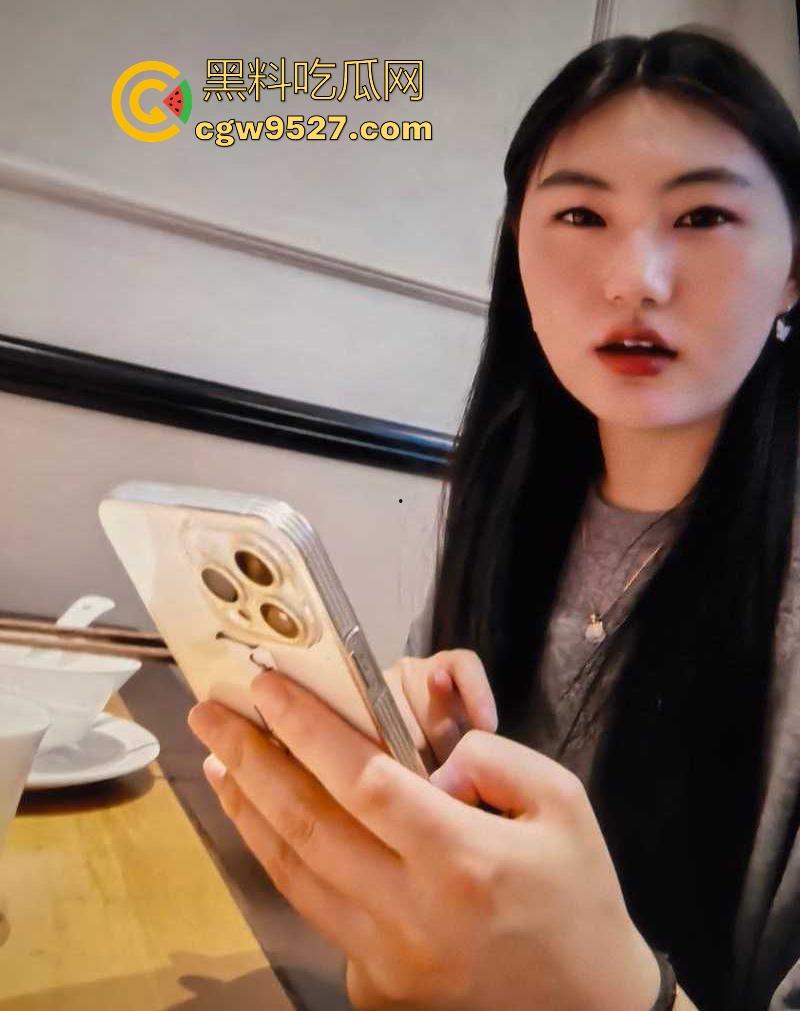 河北工业大学微胖学姐【林琮】约炮视频被曝，露脸口交深喉吞屌，被情夫操的淫叫不止，纯纯的骚母狗！-1