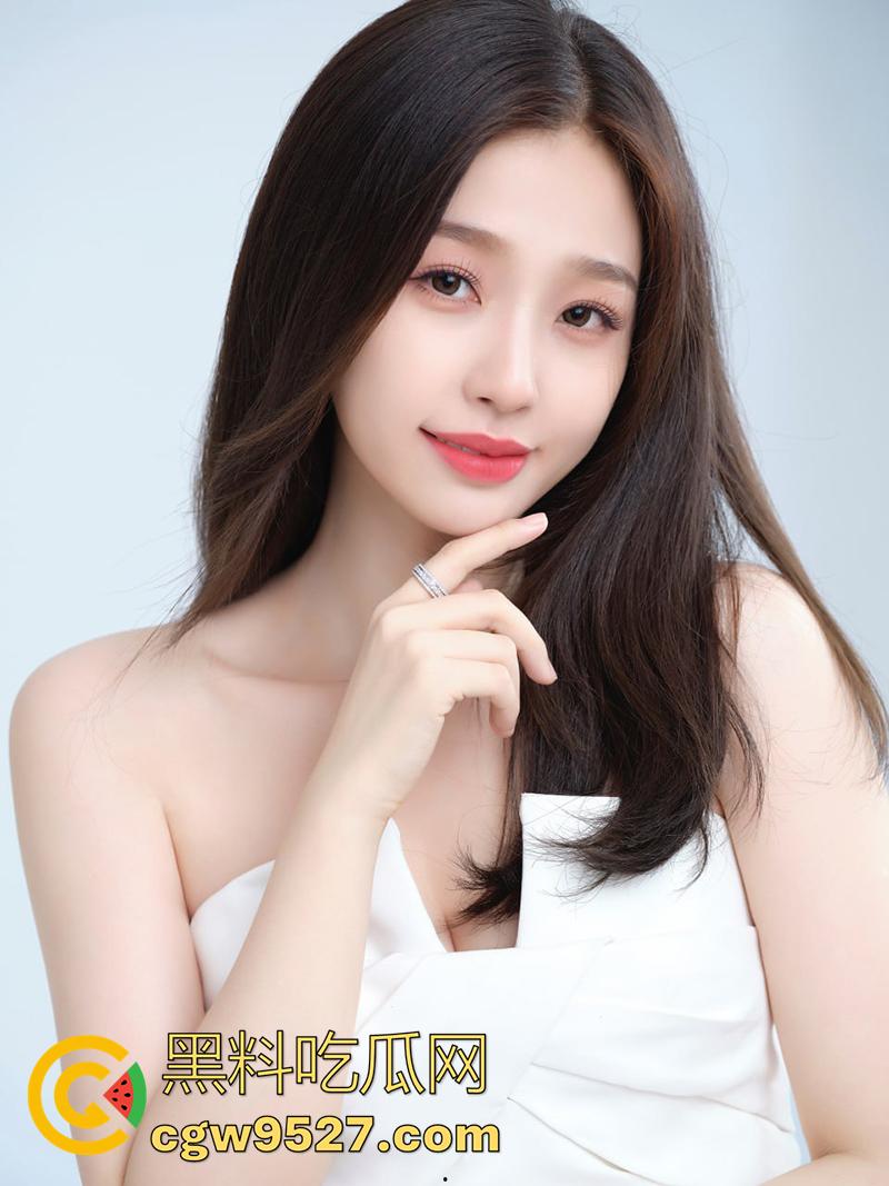 女星虞书欣私生活混乱，表面装可爱私下淫娃，为了角色爬上制片和导演的床，全裸视图流出曝光！-6