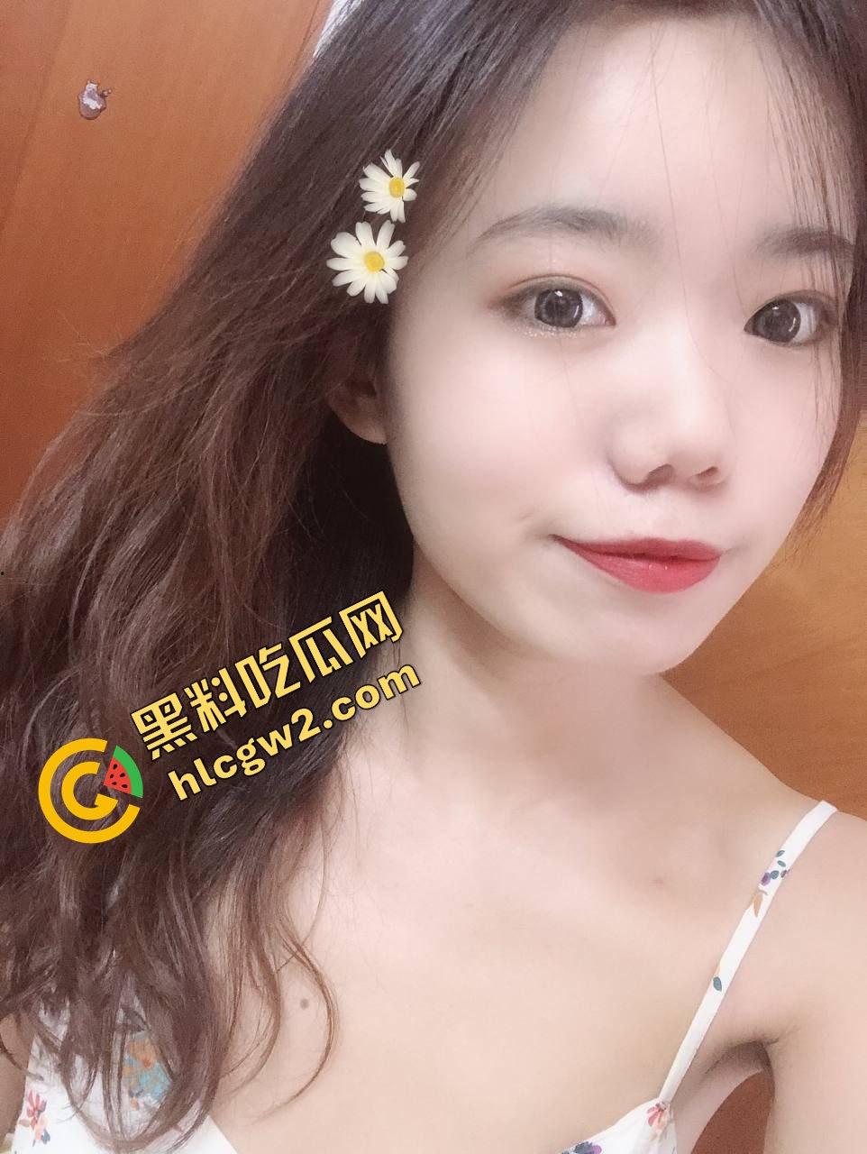 山东烟台反差人妻母狗『皱瑜』搁家与猛男老公做爱 口活带感淫叫贼骚！独家流出！-3