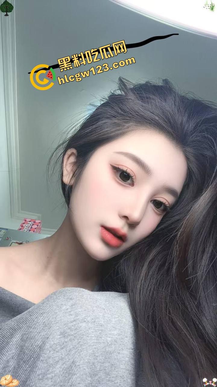 苏州车友群极品骚女【张玖欣】口交爆操,当场被当肉便器爆干,喉交啧啧响,淫叫刺耳舔到男主差点断气!-1