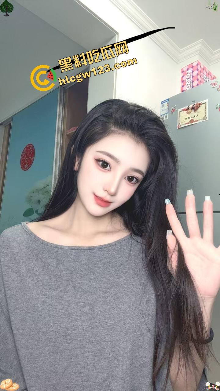 苏州车友群极品骚女【张玖欣】口交爆操,当场被当肉便器爆干,喉交啧啧响,淫叫刺耳舔到男主差点断气!-2