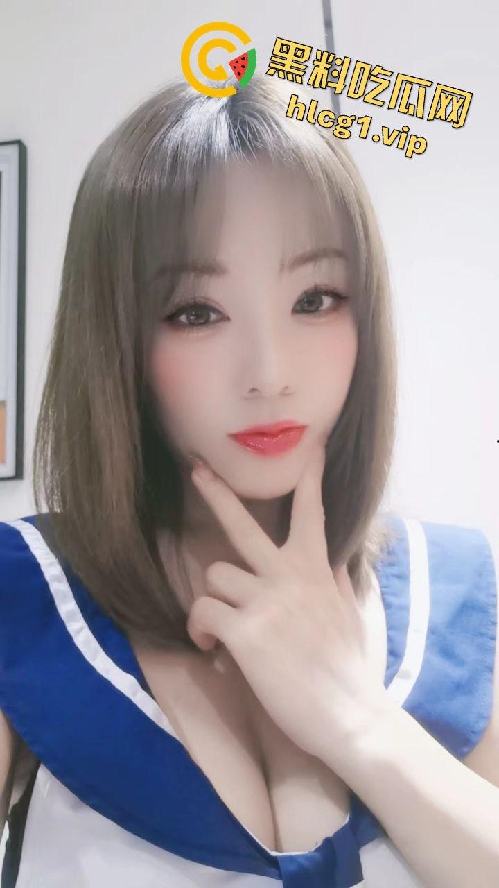 瓜友投稿爆料！成都东郊记忆的极品御姐楼凤轩儿，奶牛装上演口技大秀！-2