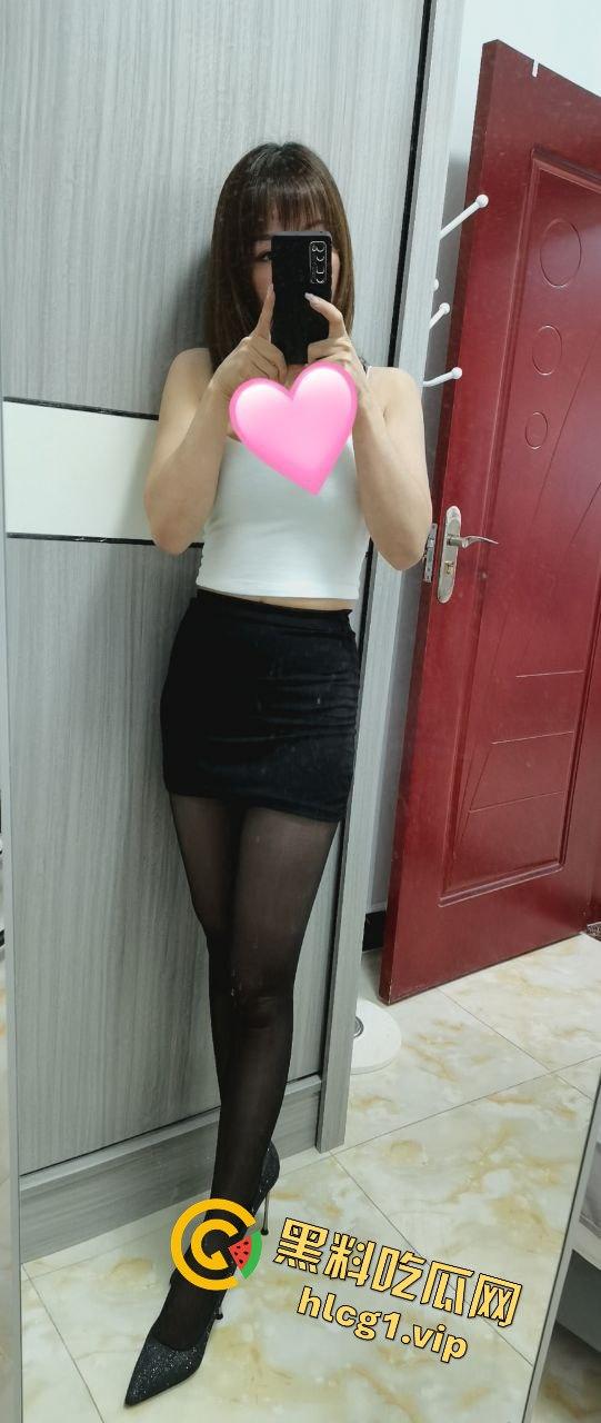 瓜友投稿爆料！成都东郊记忆的极品御姐楼凤轩儿，奶牛装上演口技大秀！-8