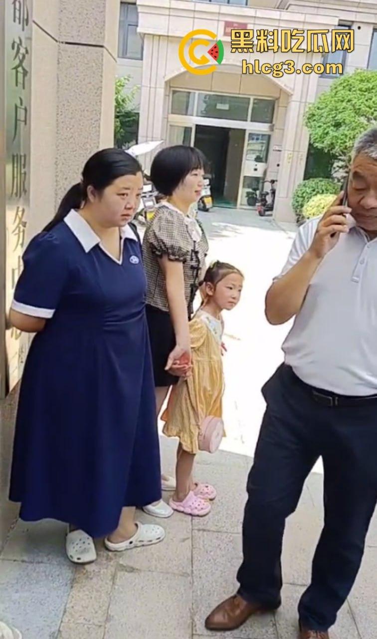 电梯刚交付一年!业主被困电梯扒门自救坠井身亡!-6