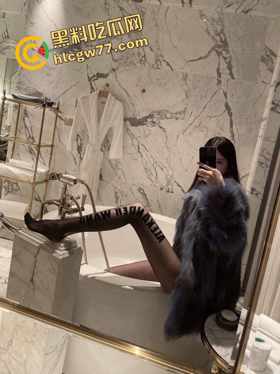 厦门航空空姐【宁夏】私拍流出,深喉口交爽炸,后入啪啪奶子狂甩,高潮内射射到腿软!-16