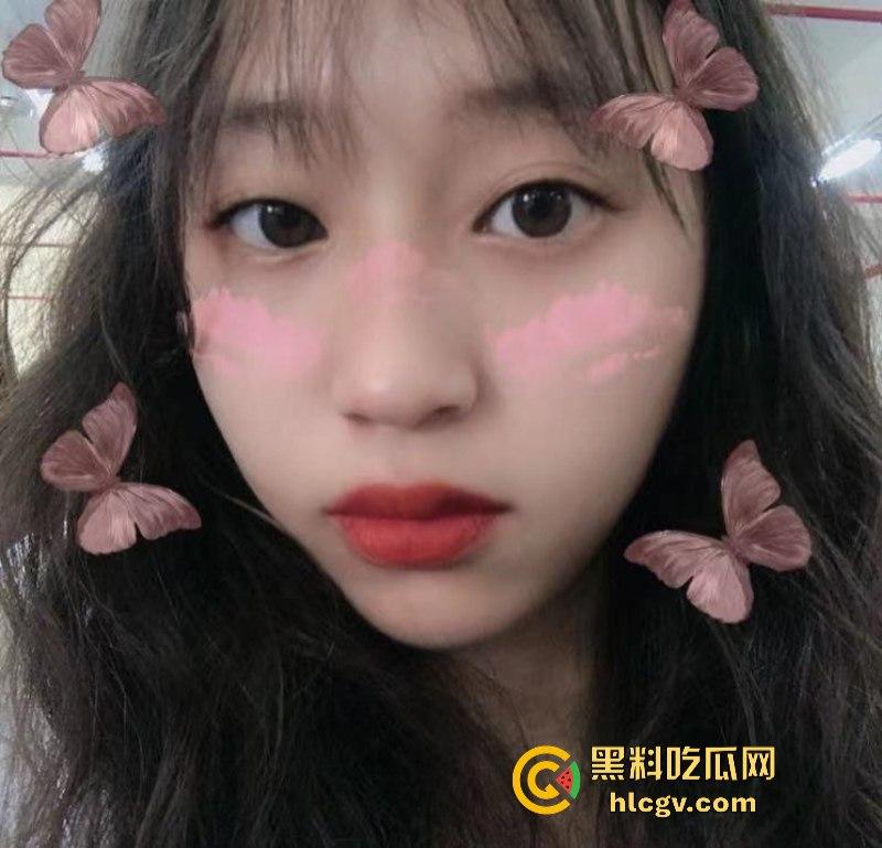 广州新婚人妻【杜雨果】背地出轨大玩约炮调教 被老公发现将其公诸于众-1