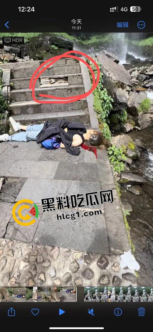 瓦屋山瀑布飞石砸死人现场原视频！瀑布上掉下的碎石直接把人头打烂了 血腥慎入-4