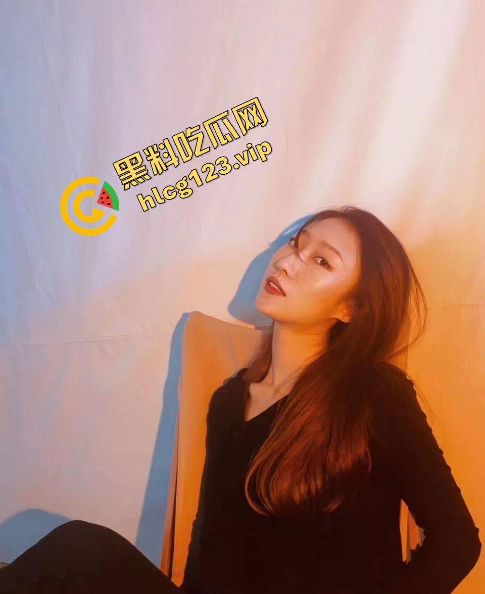 郑州情侣做爱视频意外流出！清纯妹子玩得花样百出，扶镜后入口爆还写字，骚得不要不要的！-8