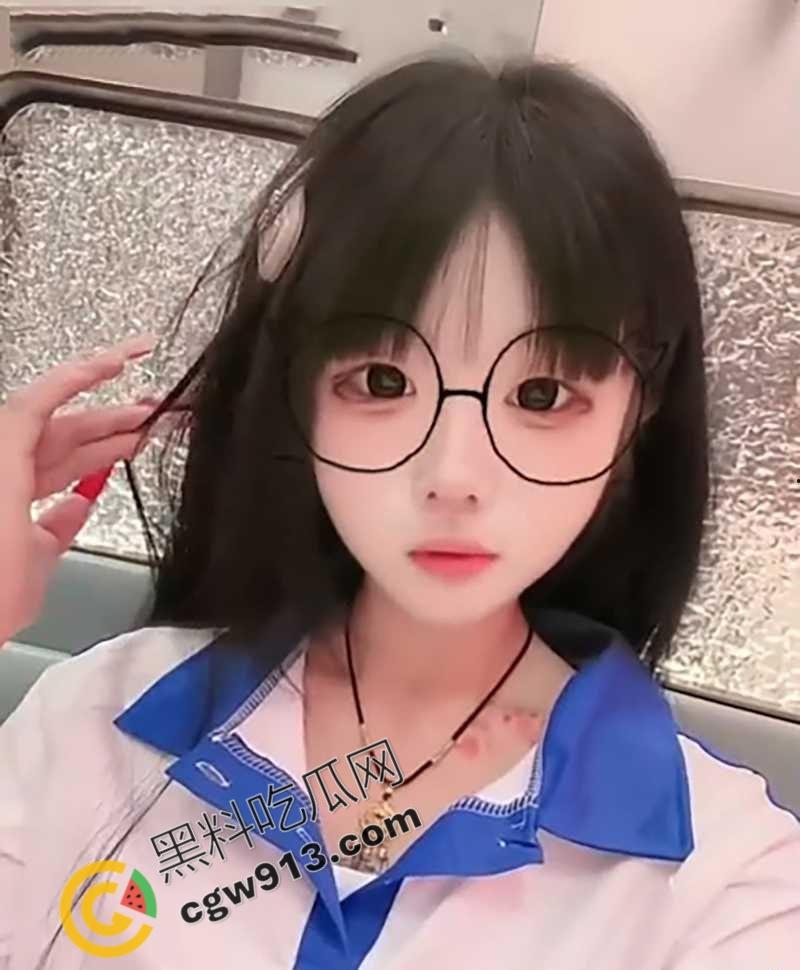 上海抖音小萝莉【仅呆酱】化身金主乖巧母狗,阳台做爱,户外露出,被神秘大佬肆意调教,反差极大引爆全网-4