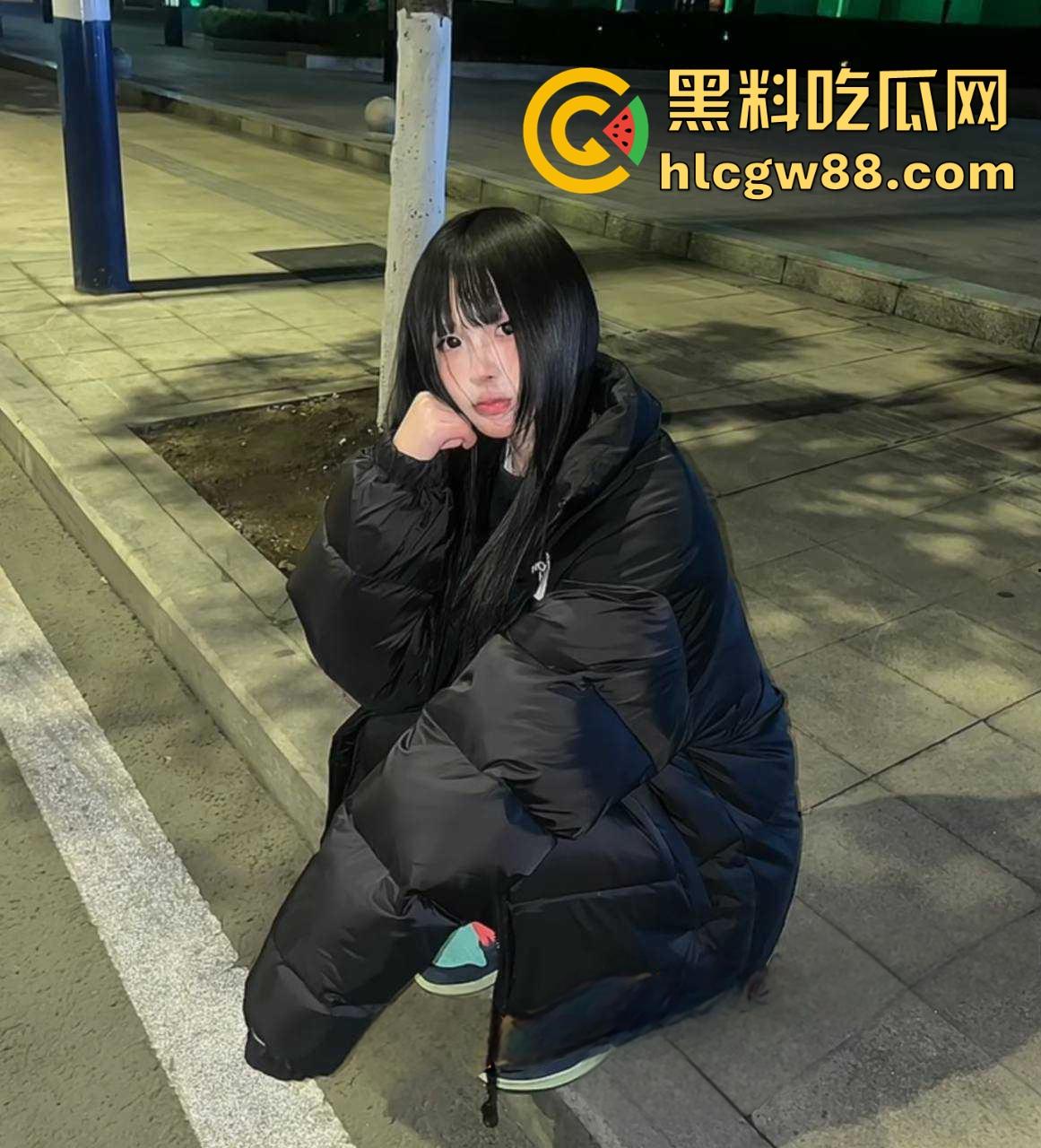 河南洛阳反差母狗【孙然敏】20岁自曝睡过30多人，长得美艳身经百战技艺超群，下体黑得像墨！-4