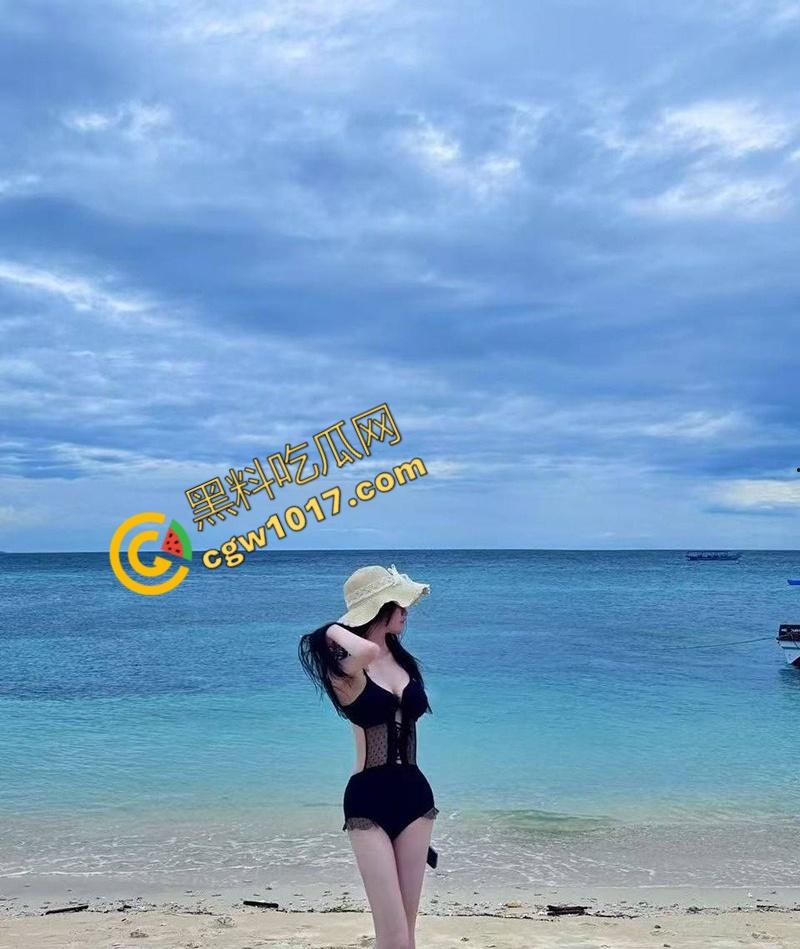 佛山白富美【陈佳涵】约炮视频曝光：体育生疯狂爆操堪比炮机，爆乳乱颤，嫩穴淫水四溢，各种姿势操得天昏地暗！-1