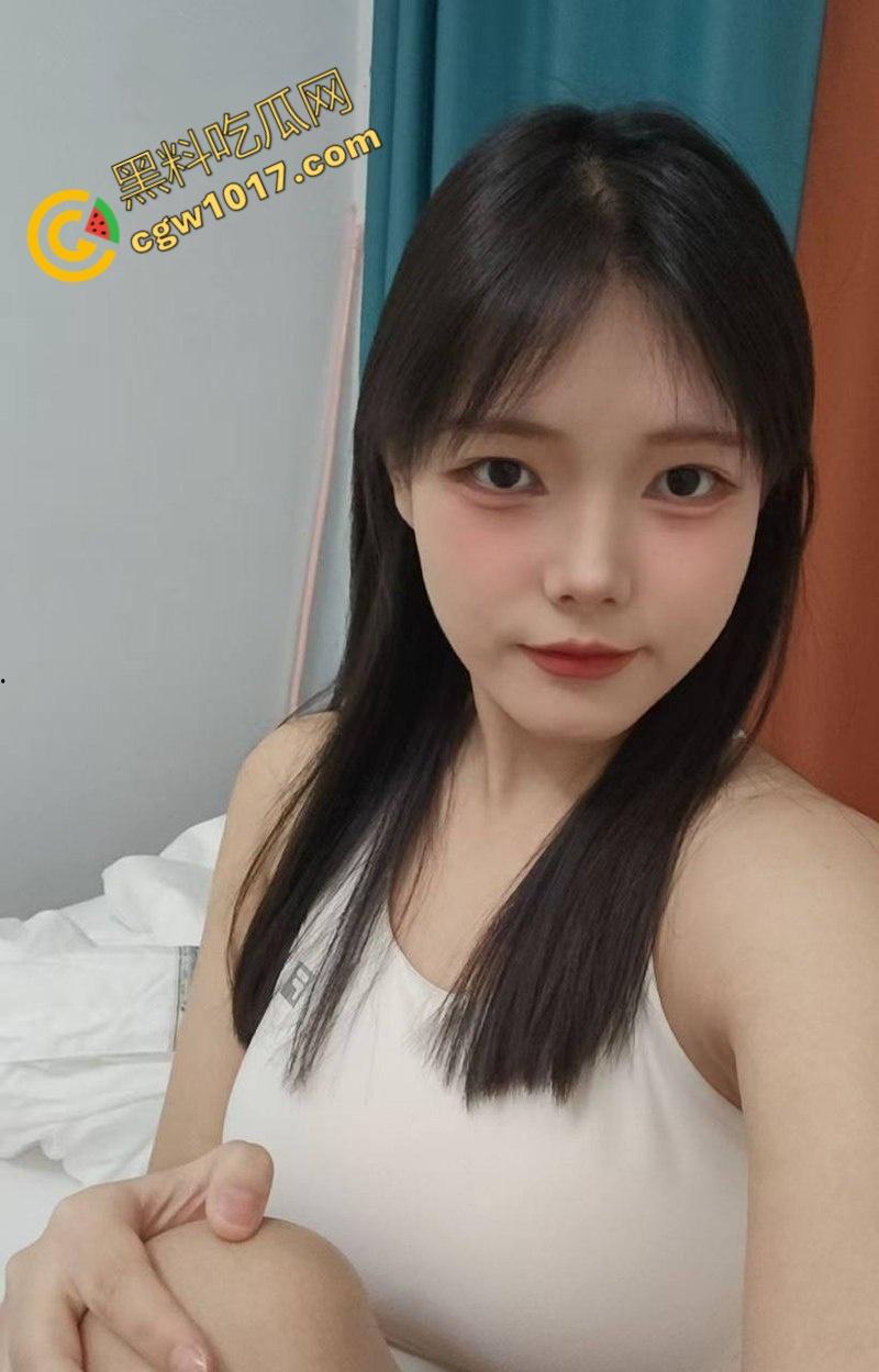 佛山白富美【陈佳涵】约炮视频曝光：体育生疯狂爆操堪比炮机，爆乳乱颤，嫩穴淫水四溢，各种姿势操得天昏地暗！-3