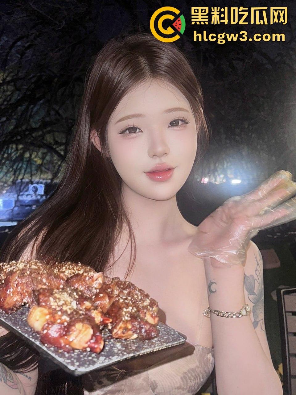 猎奇党速戳 上海『鱼籽储存器』TS童颜巨乳天花板爆火 高潮脸反差榨精魅魔，这才是男人的梦魇！-12