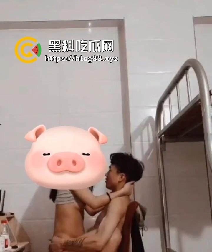 分手就分手 视频你别往外流 湖南信息工程学院学妹【吴雅玮】性爱视频被曝出 浑身都散发着青春气息！-6