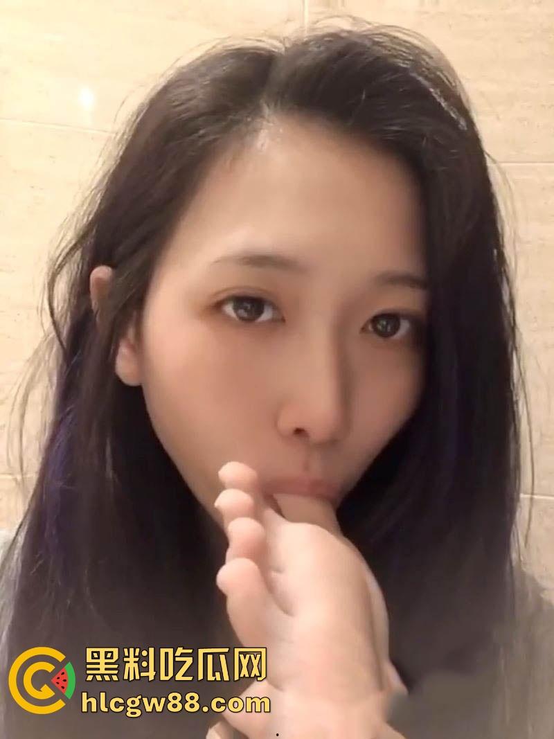 山西清纯反差婊大学生【林可婷】裸足诱惑私拍流出，M属性母狗自调教捆绑绝活，裸足诱惑让你射！-5