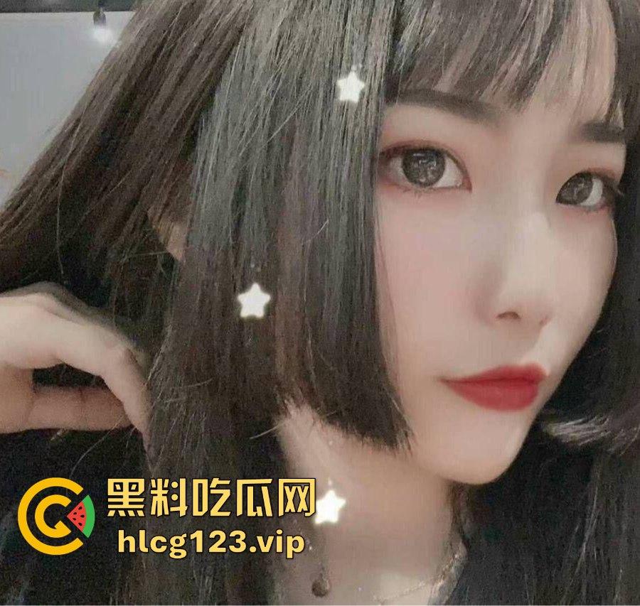 重庆幼师『杨玉环』反差婊浴室骚片流出!极品身材前凸后翘,口交嫩穴画面火辣撩人!-4