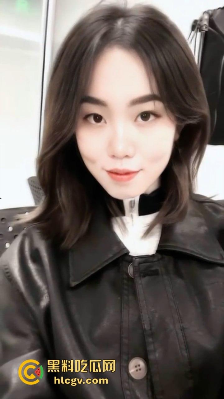 北京房山区人妻【孙晔子】被曝以房租为由要挟男租客上床 京姐发骚 玩坏打工人的腰！-6