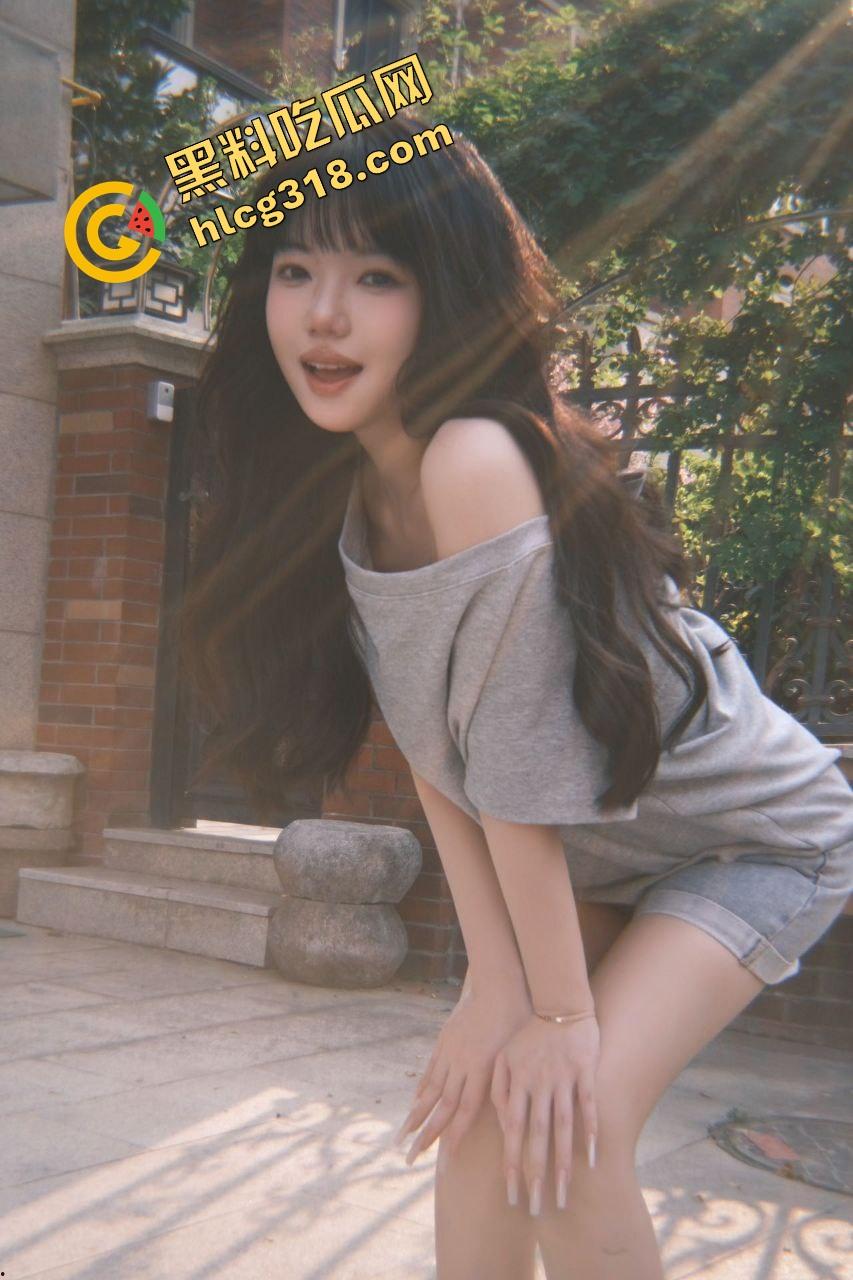 南昌服装店老板娘『孙璐』蜜桃臀母狗桌上被调教，贱样子全出来了，好屁股必须后入爆操才带劲！-7