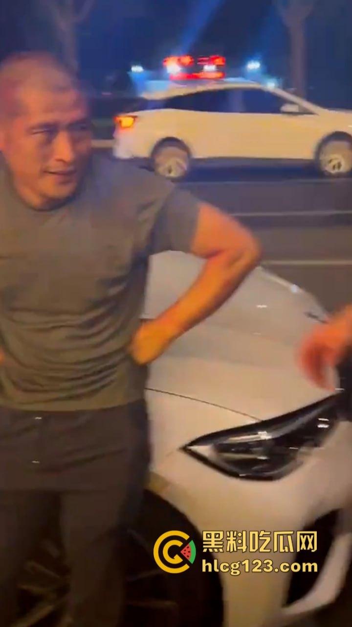 泰州两男子酒后互殴 重拳出击 脑袋都要开花了-2