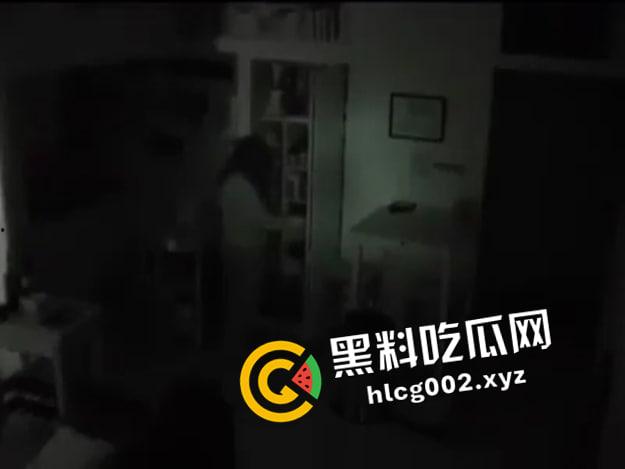 真家里有鬼！日本女子住在陌生男子天花板隔间  吃喝拉撒全靠偷 小日子也太变态了-5