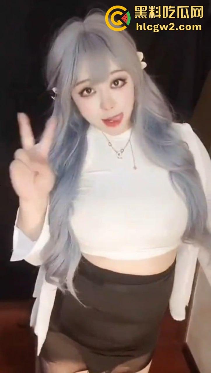 独家爆料！抖音F罩杯童颜网红【小橘超猛的】脸穴同框自慰福利 小坦克这对硕大爆乳绝对是傲人资本-2