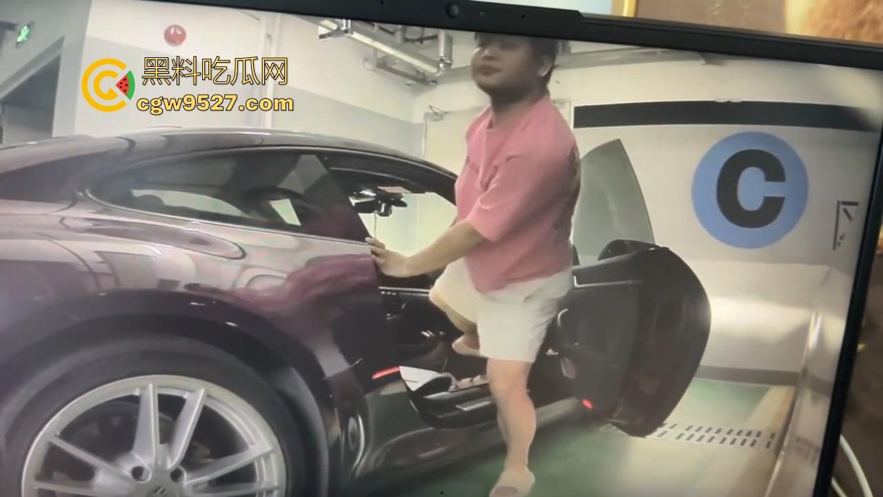 保时捷718车主地下停车场车震被偷拍，有钱人就是好呀，长的不太行但上的女的身材颜值都很好，羡慕！-9
