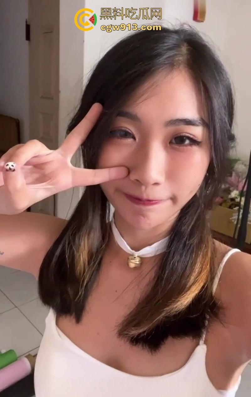 OF性感博主【Bunnybrownie】最新作品流出，被大屌无套狂野输出，炮机抽插淫水四溅，每一帧都是精品！-2