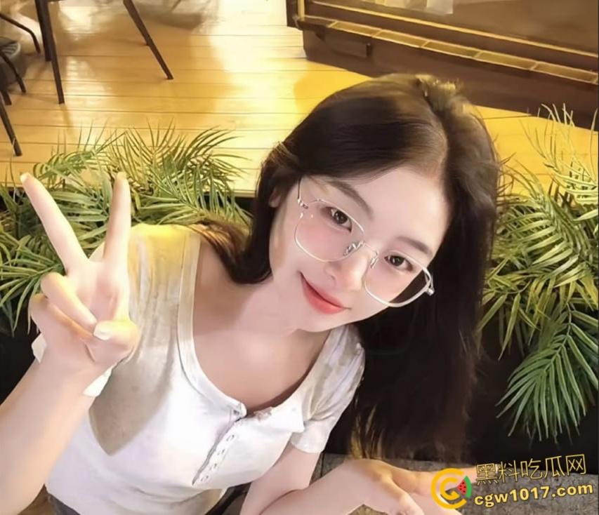 极品反差眼睛婊【王丽妍】，出轨被男友曝光3P做爱视频，黑丝美腿肛塞调教，女上骑乘无套后入猛操！-1