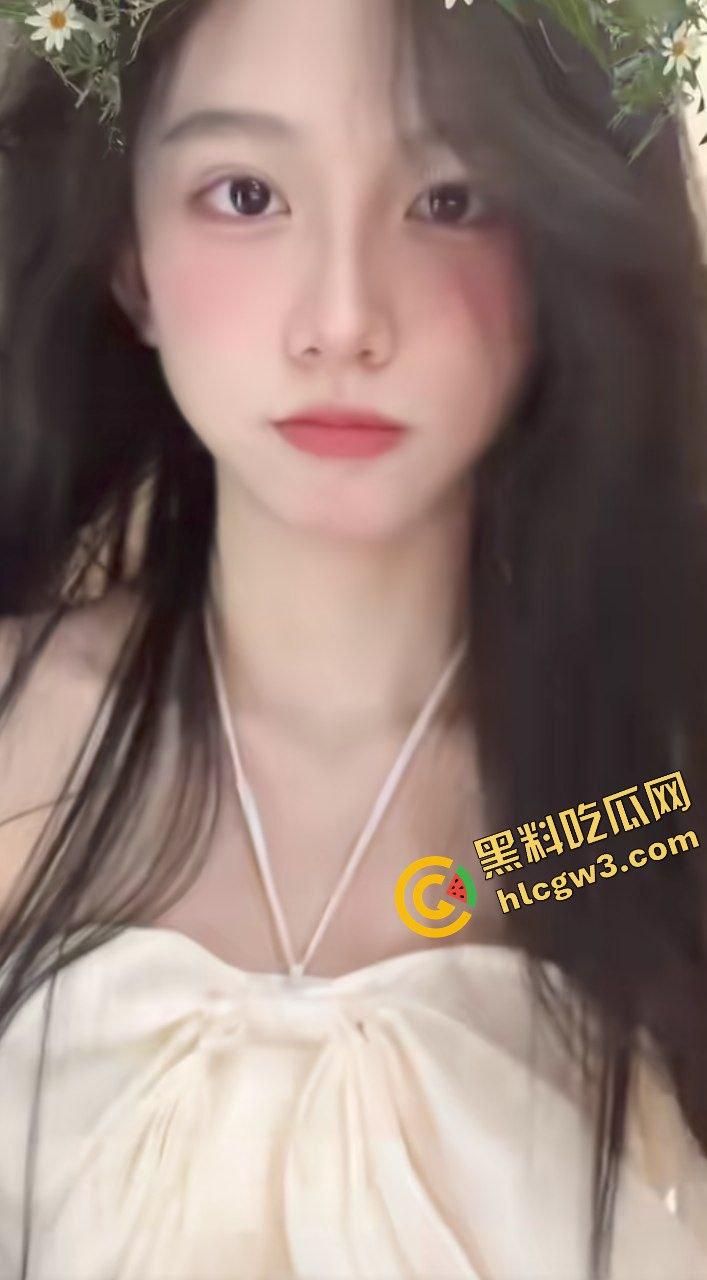 江苏反差婊社会骚鸡【谢丽】wx日常约炮弟弟 骗金又骗精 吐舌头爆干骚逼！原创独家流出！-2