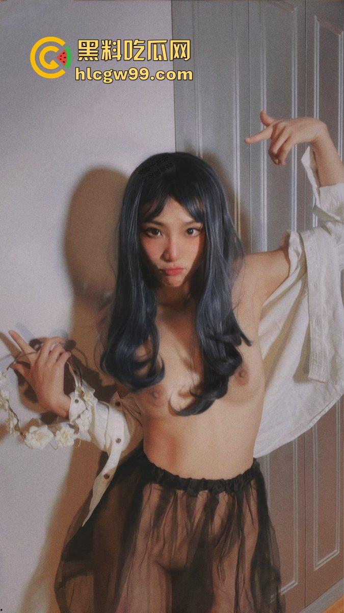 P站亚洲女王『刘悦』大战洋屌男友,开局带闺蜜双龙戏珠,丝足四脚齐上阵乱舞,这待遇堪比帝王级伺候!-7