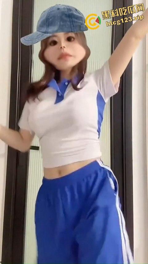 抖音80万网红【桃柒柒】裸舞玩出新花样！开灯关灯激凸擦边诱惑，粉丝炸锅内容已被隐藏！-7