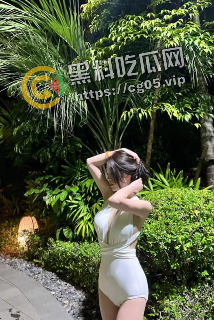 瓜友投稿！北京海淀实习护士勾引医生 骚逼特写 掀起裙子猛扣 还去深圳下海做鸡 被原配曝光-21