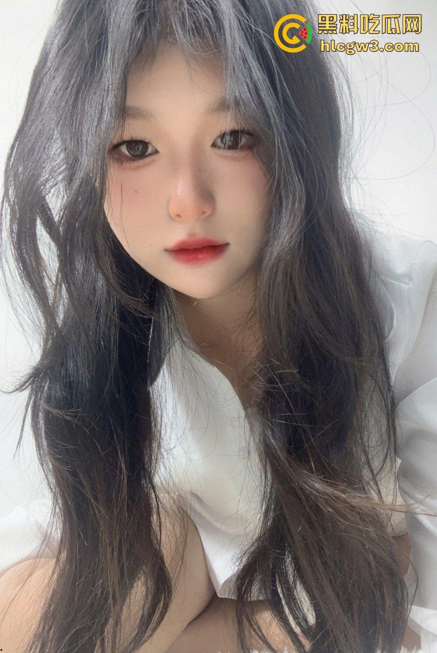 推特高颜福利姬【桃谷若姬子】露脸资源流出！付费门槛直接崩了，白嫖这么香还真有人冤大头花钱？-26