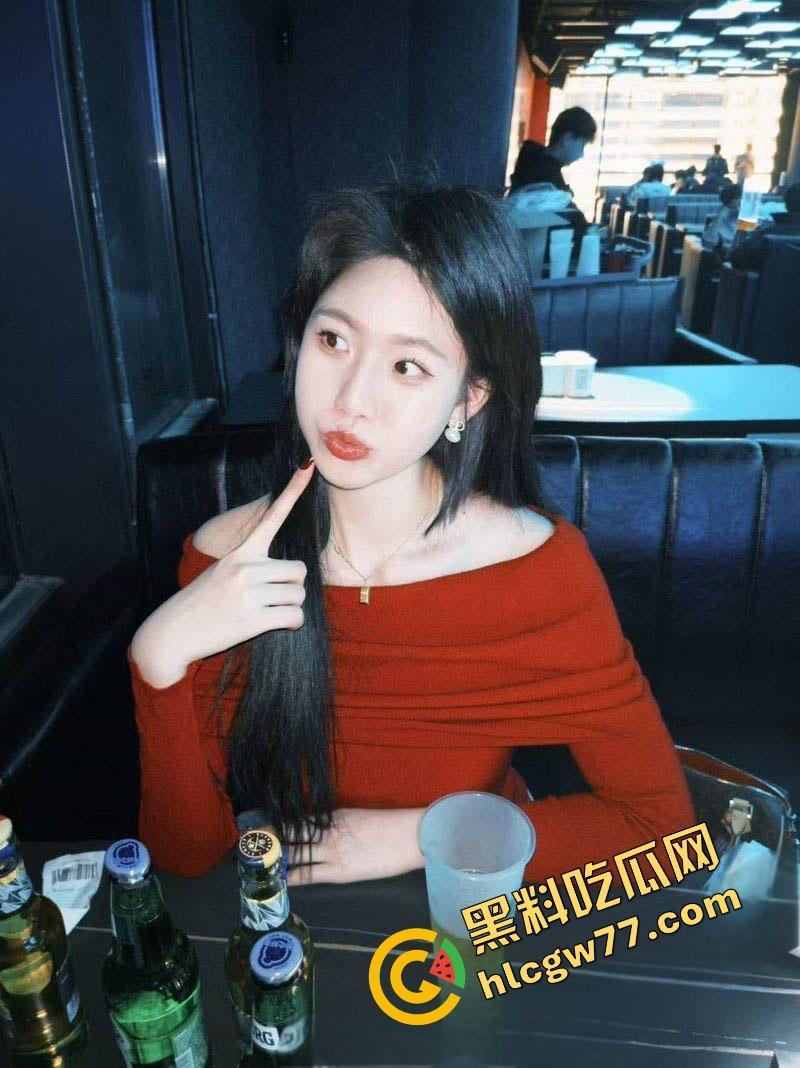 舔狗舔到绿帽飞起,纯爱战士供女友考研打3份工,她却怀上炮友孩子,纯爱战士怒爆女狗实锤!-5