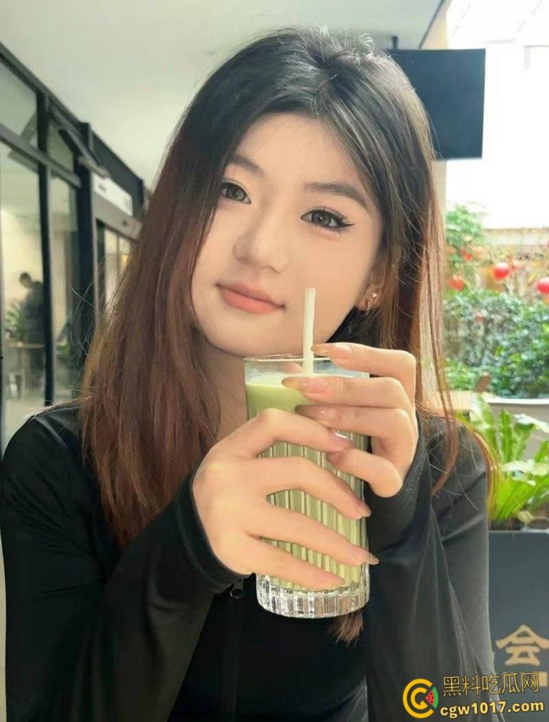 河北地质大学清纯校花【李依凡】，与男友出租房做爱自拍，毒龙口交激情调情，各种姿势爆操爽翻天！-2