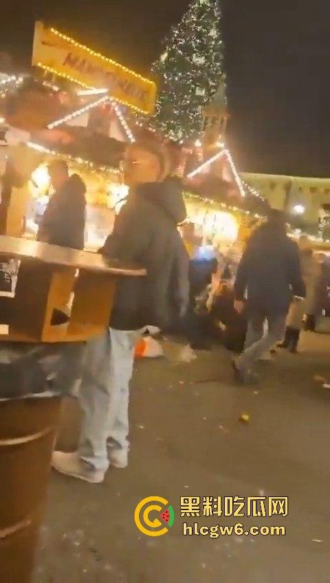 德国马格德堡发生车祸，一辆宝马车直撞向人群，疑似恐怖袭击！！-4