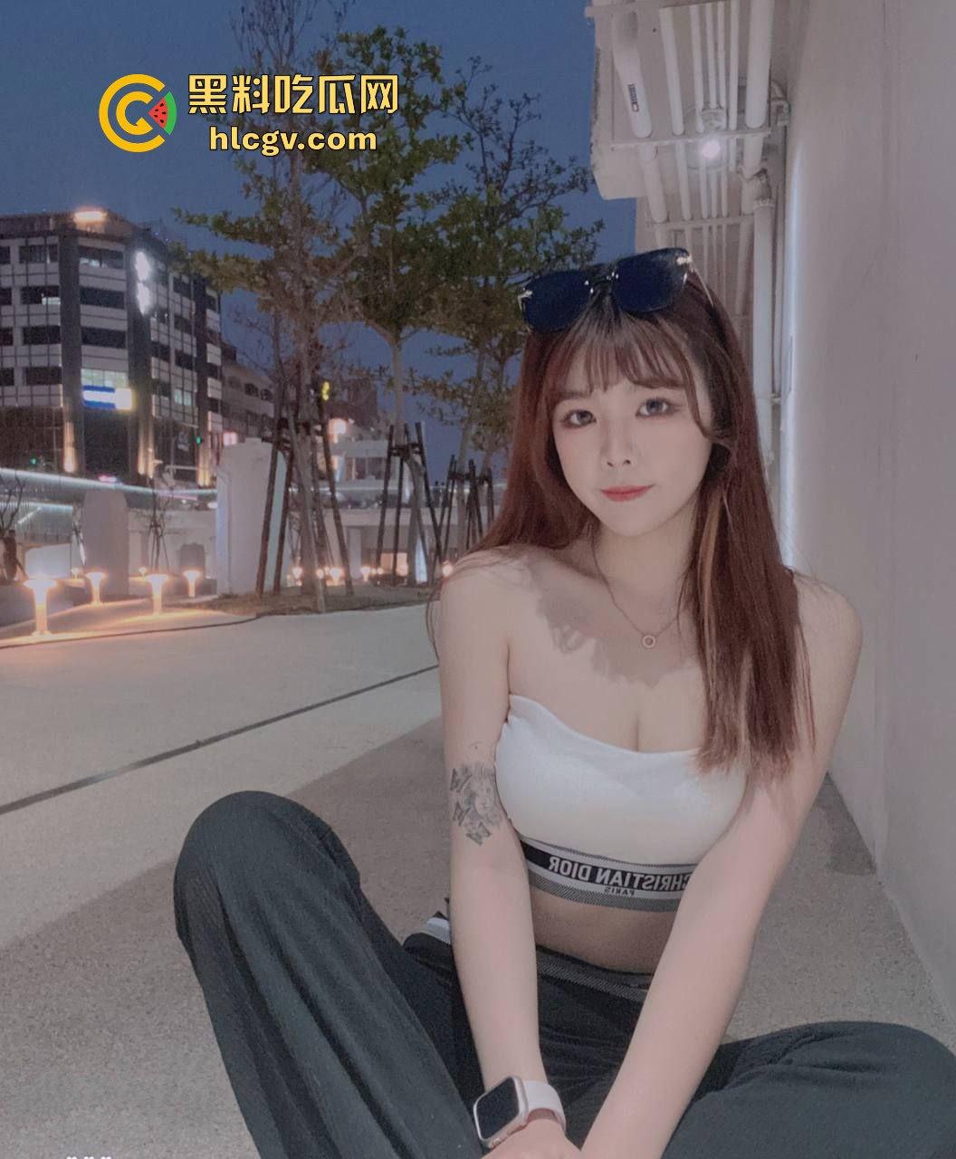 极品反差巨骚台妹【林琳】私密自拍泄密，骚劲十足让人直呼必打卡！-13