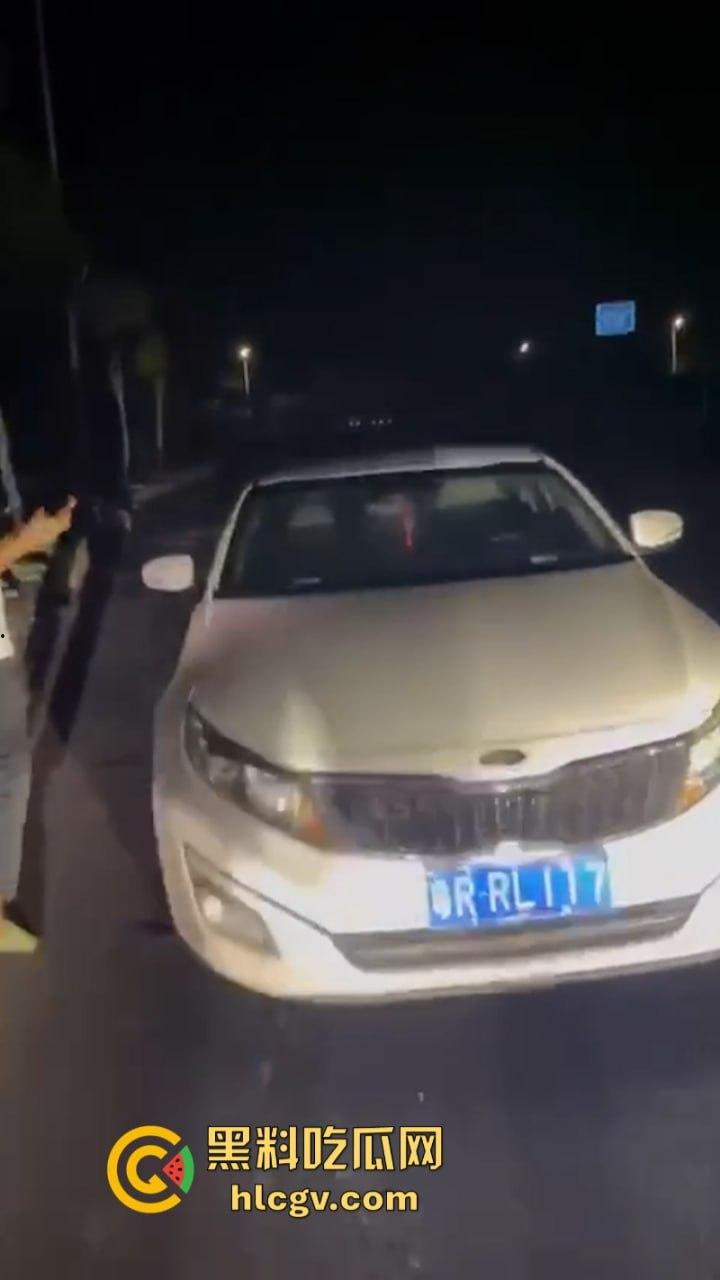 广东清远女幼师唐佳瑶与粤R-RL117车主偷情被抓现行 车震视频火遍朋友圈-3