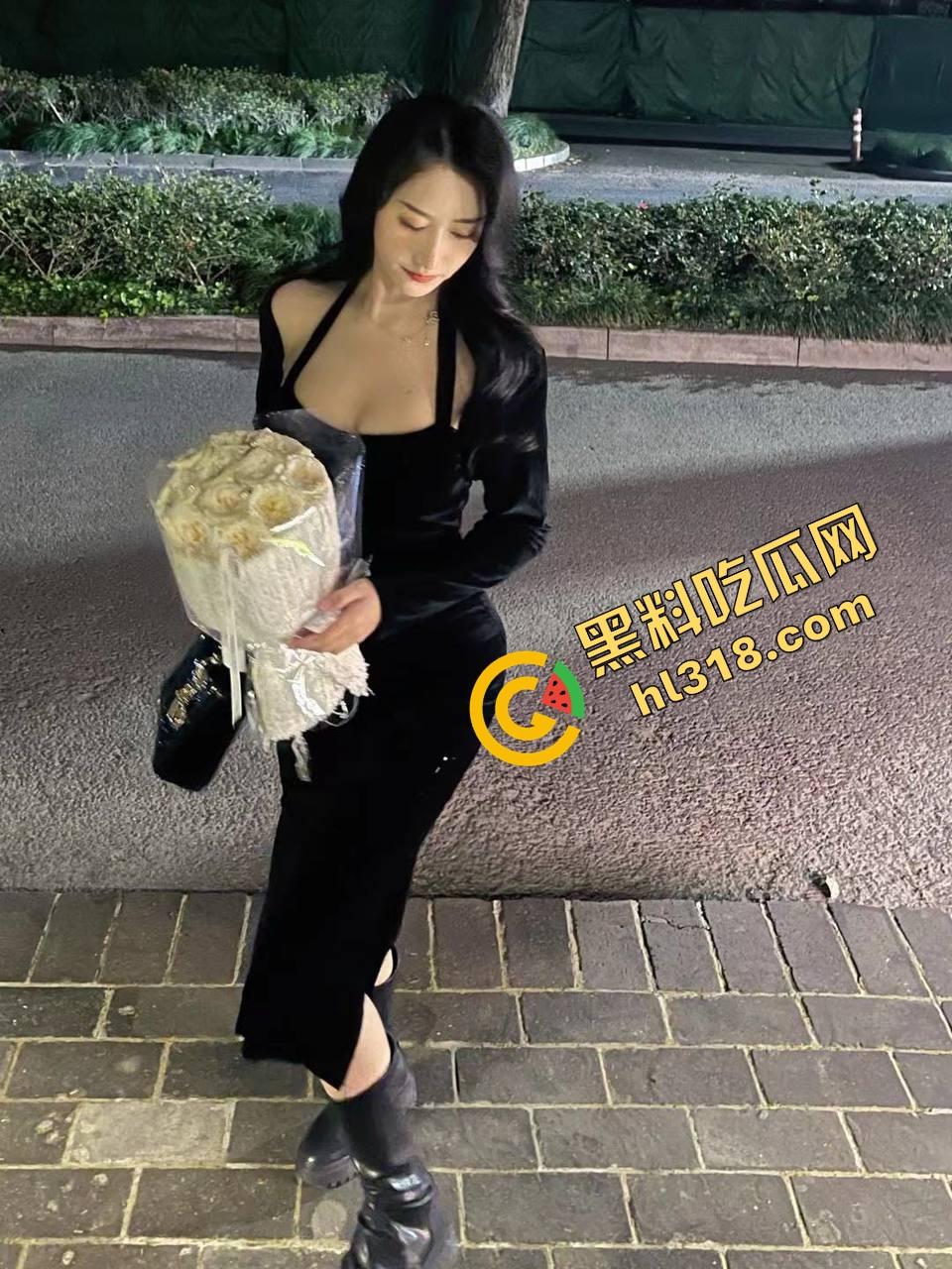 山西『李楠敏』暑假回家全程装乖，每次视频都说在忙，背地里买情趣内衣约炮前男友，被云盘相册曝光！-4