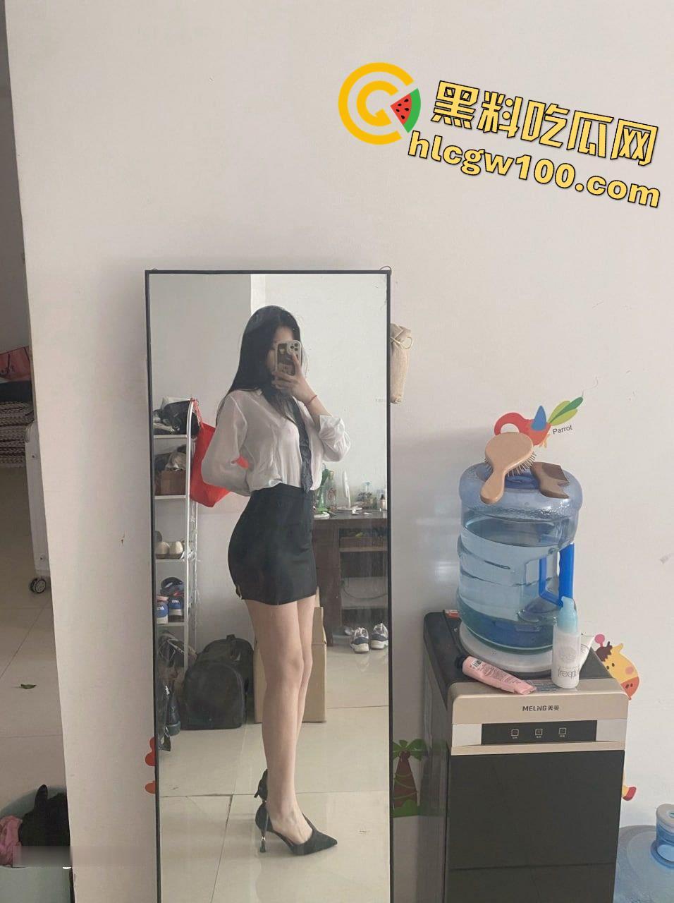 福建师范大学05反差母狗【李艳茹】，深爱制服喜欢被虐，阳具自慰淫水直留-2