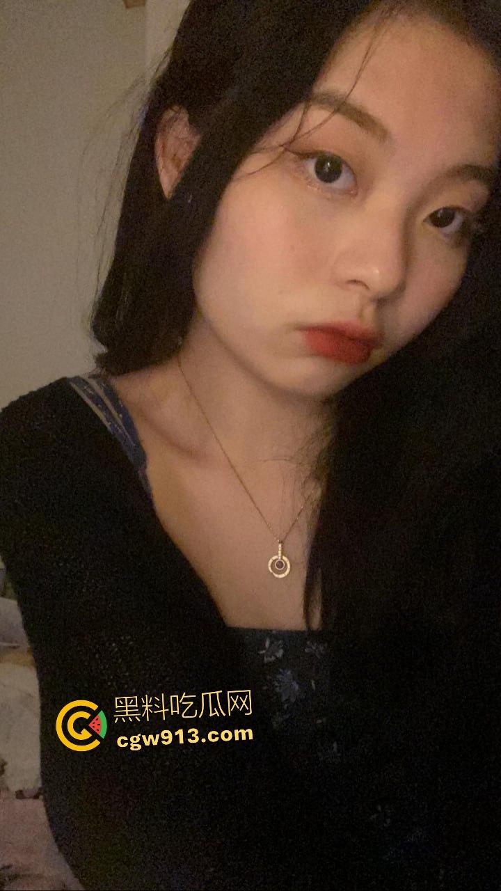 港大巨乳骚母狗【陈意涵】，来内地假恋爱骗钱甩男友，被男友无套内射，就这长鸡巴还满足不了你？-1