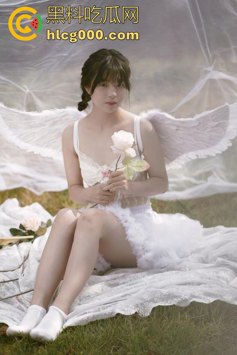 湖南医专母狗【谢妹妹】，大奶翘臀极品学生妹，上了大学放飞自我，约炮体育生学长，自慰视频曝光！-2