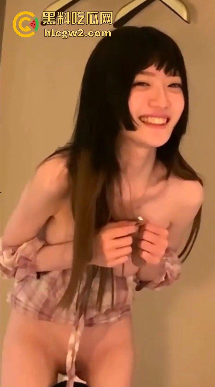 南京楼盘销售妹『吴佳怡』心甘情愿被潜规则！为了卖房主动吃鸡吧，小婊子为了能当销冠卖房卖到送逼！-8