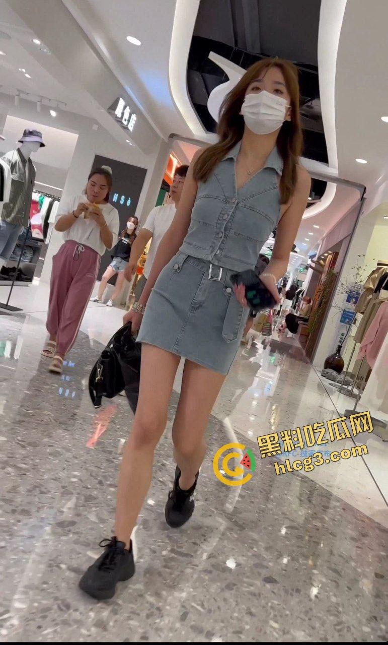 街拍裙底大合集！看看你七夕的想操的白月光女神 下面都花了哪些心思-4