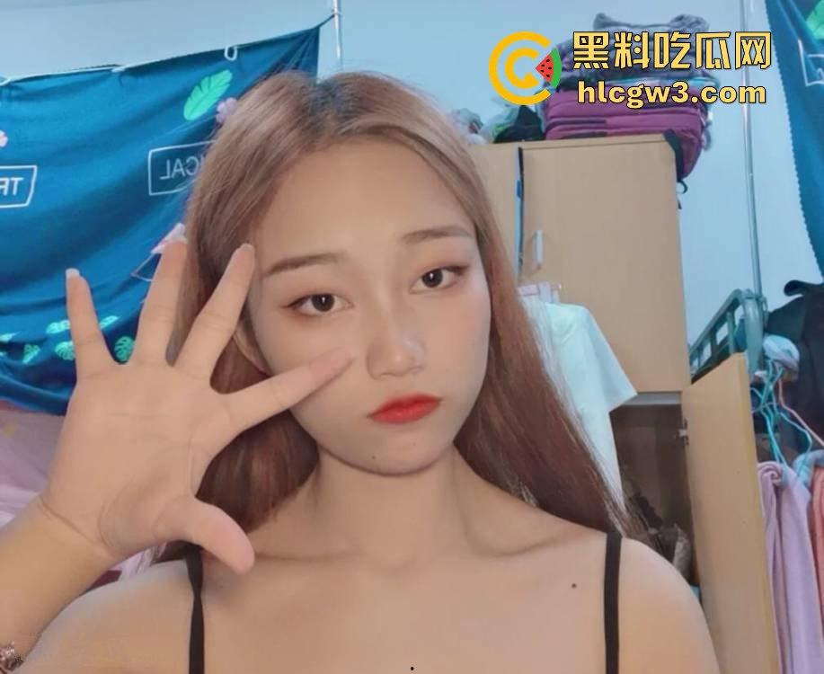 西安交大清纯校花【黎诗雨】私密自拍外流！清纯脸蛋配骚浪劲儿，男友大棒伺候叫声销魂惹全网嗨翻！-5