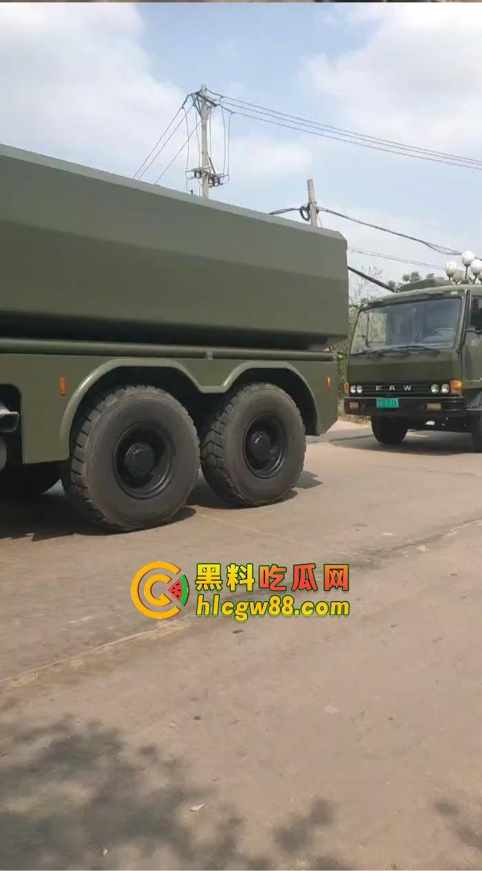 某战区海军战机海南训练失事，飞行员成功跳伞，战机坠毁临高县，所幸未造成地面损失！-2