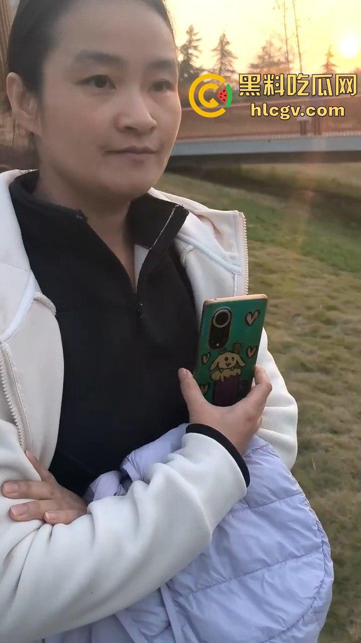 山东网友爆料熊孩子河边射高抛箭！家长嚣张不听劝，网友无奈报警处理！-10